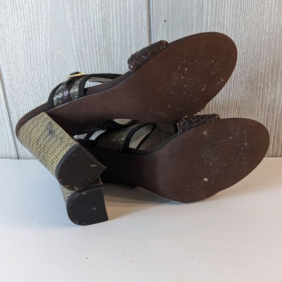 Tahari Jada Chunky Heel Open Toe Shoes EUC SZ 8 - Picture 8 of 9